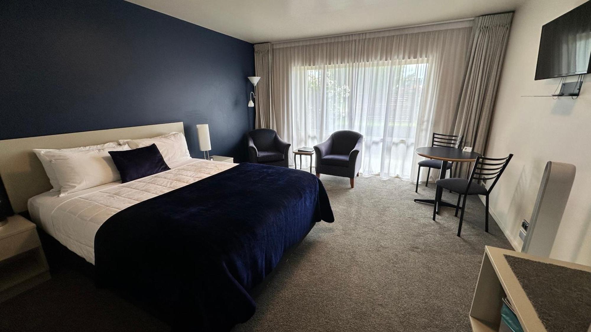 The Suites Ashburton Bagian luar foto